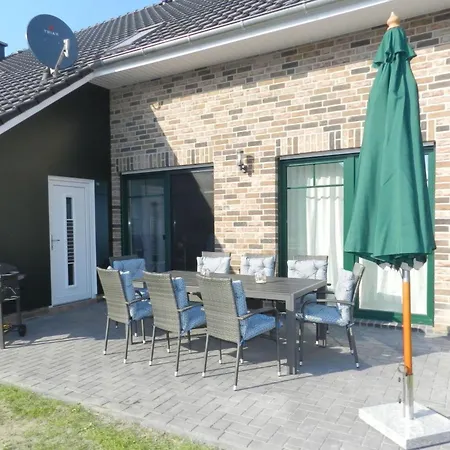 In Mit Kleinem Garten By Interhome * Burhave
