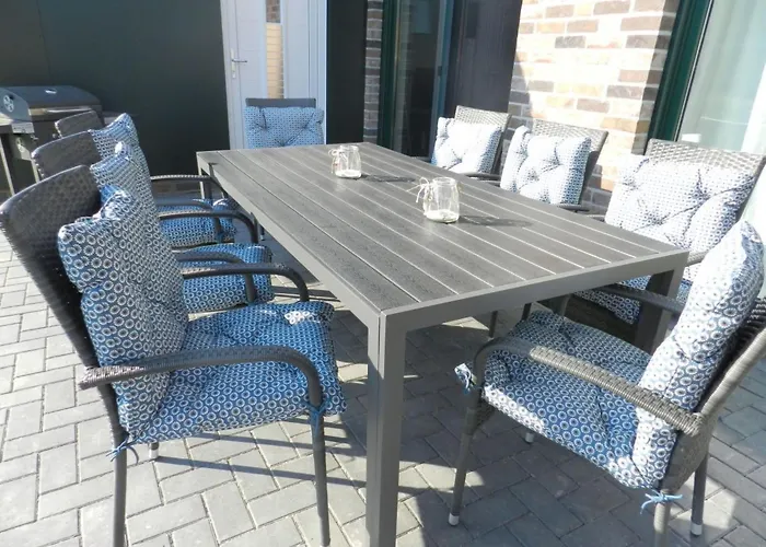 In Mit Kleinem Garten By Interhome Feriehus