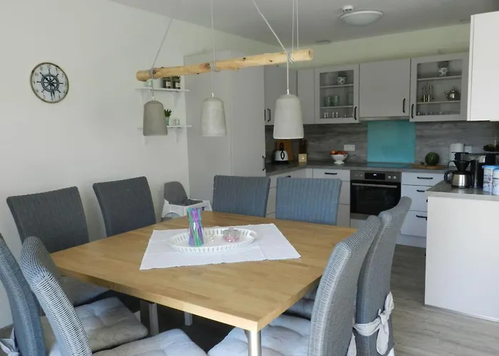 In Mit Kleinem Garten By Interhome Feriehus
